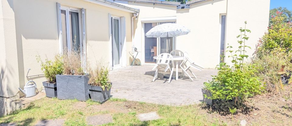 Pavillon 4 pièces de 80 m² à Cléon (76410)