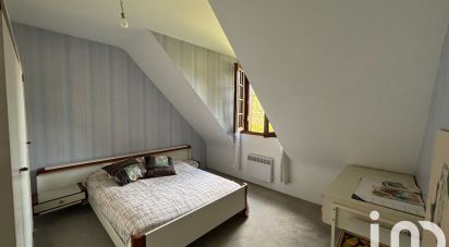 Maison traditionnelle 7 pièces de 161 m² à Forges-les-Bains (91470)