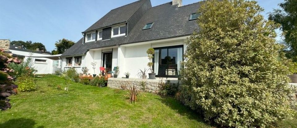 Maison 9 pièces de 170 m² à Guingamp (22200)