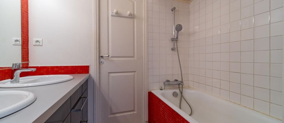 Appartement 5 pièces de 113 m² à Paris (75017)