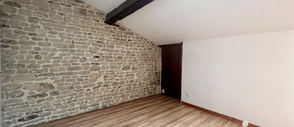 Maison 6 pièces de 134 m² à Genouillé (17430)