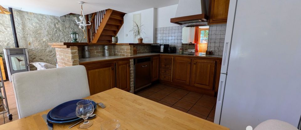 House 4 rooms of 100 m² in Saint-Vincent-de-Mercuze (38660)