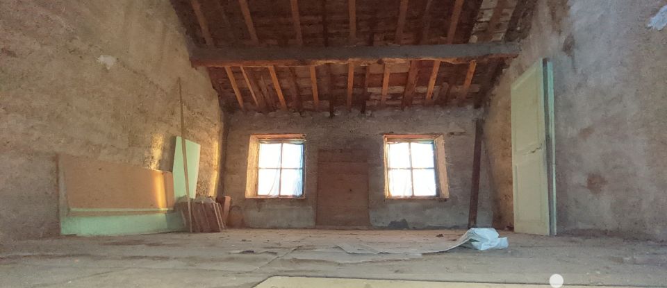 Village house 5 rooms of 150 m² in Panissières (42360)