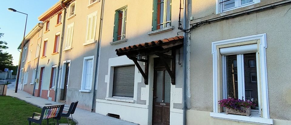 Village house 5 rooms of 100 m² in Panissières (42360)