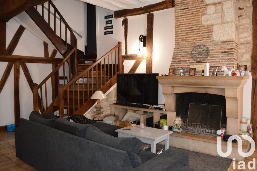 House 6 rooms of 132 m² in Auxerre (89000)