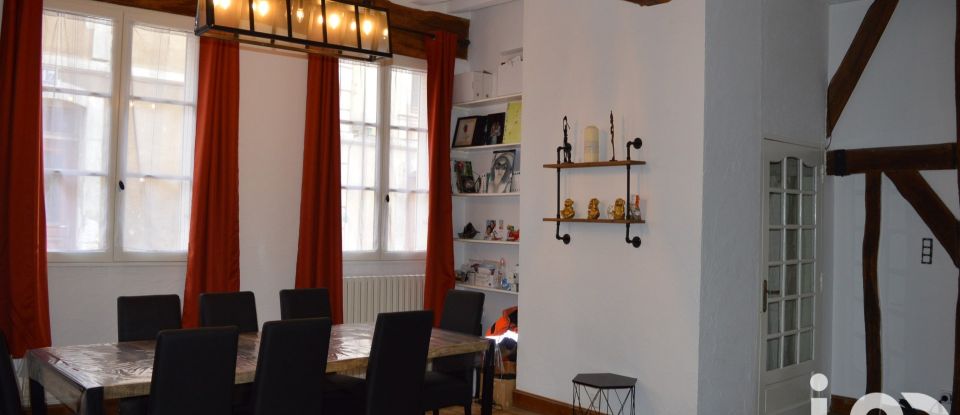 House 6 rooms of 132 m² in Auxerre (89000)