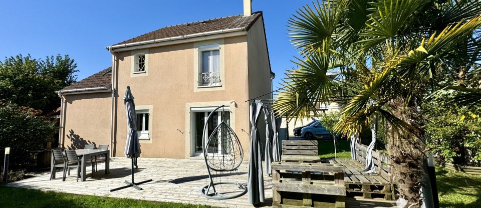 Maison traditionnelle 6 pièces de 120 m² à Presles-en-Brie (77220)