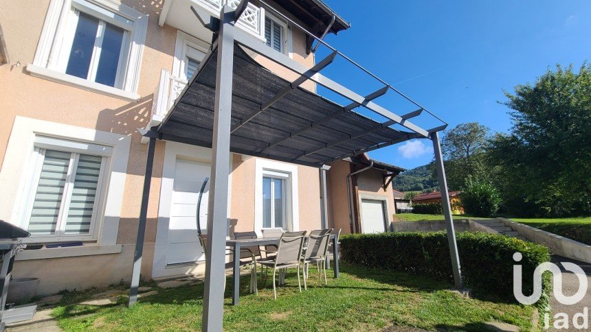 House 7 rooms of 155 m² in Charavines (38850)