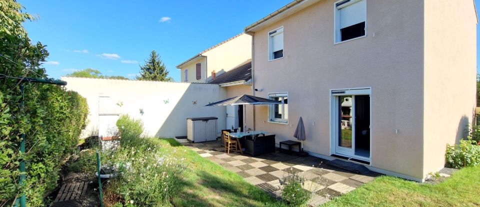 House 4 rooms of 83 m² in Boigny-sur-Bionne (45760)