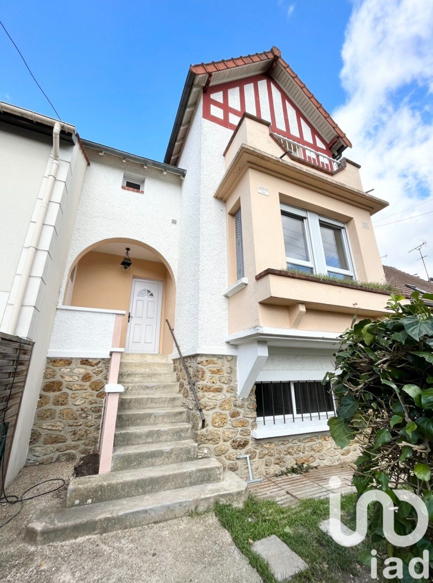 Maison traditionnelle 3 pièces de 59 m² à Villecresnes (94440)