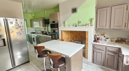 House 7 rooms of 140 m² in Le Coudray-Saint-Germer (60850)