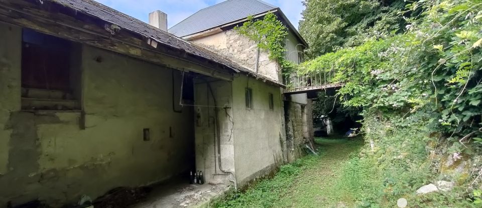 Ferme 12 pièces de 222 m² à - (23500)