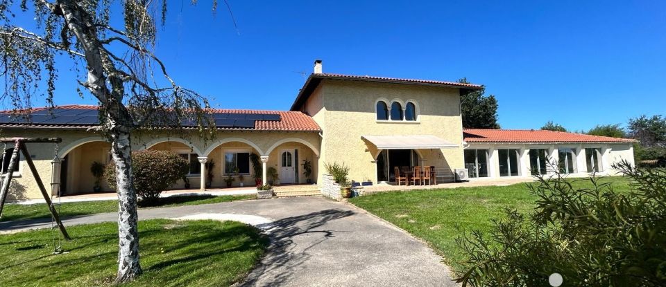 Traditional house 6 rooms of 192 m² in Montauban (82000)