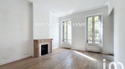 Apartment 3 rooms of 74 m² in Marseille (13005)