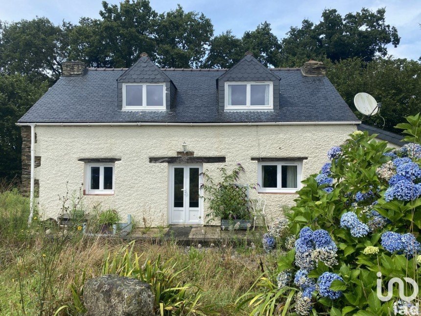 Maison rustique 3 pièces de 69 m² à Plonévez-du-Faou (29530)