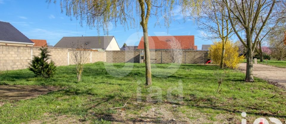 Maison 11 pièces de 286 m² à Neuville-aux-Bois (45170)