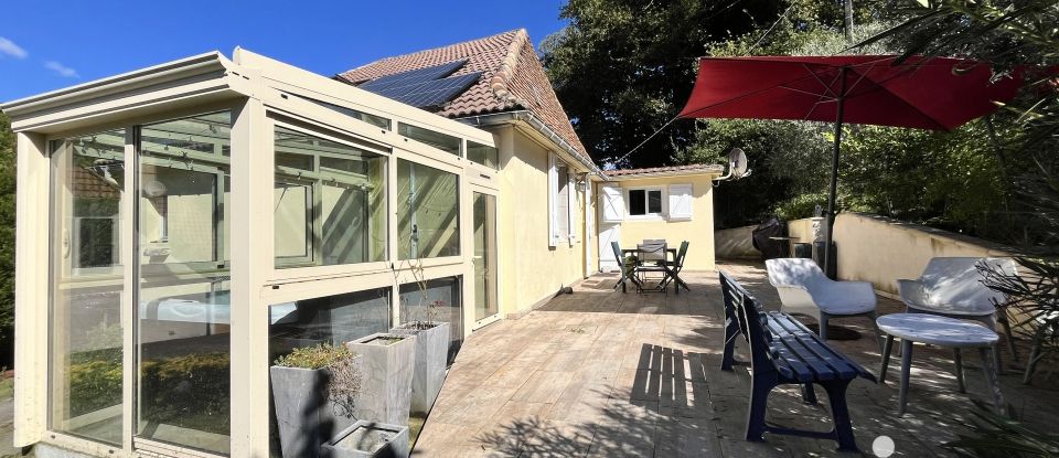 Country house 5 rooms of 86 m² in Ozenx-Montestrucq (64300)