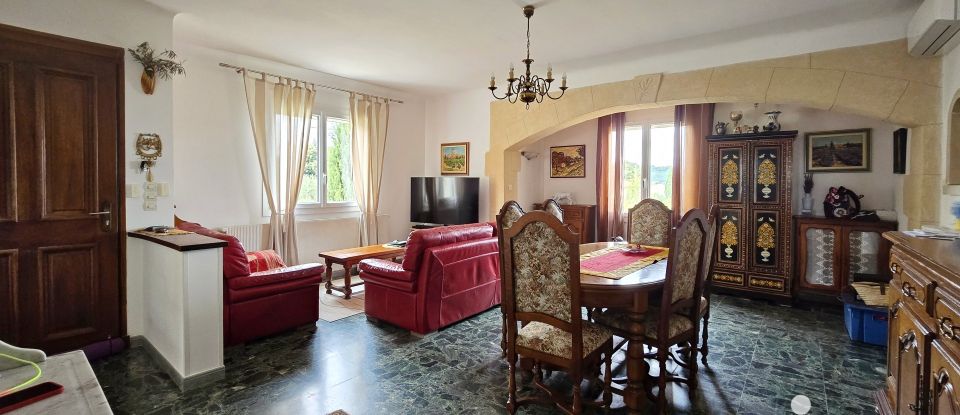 Traditional house 7 rooms of 147 m² in Bagnols-sur-Cèze (30200)