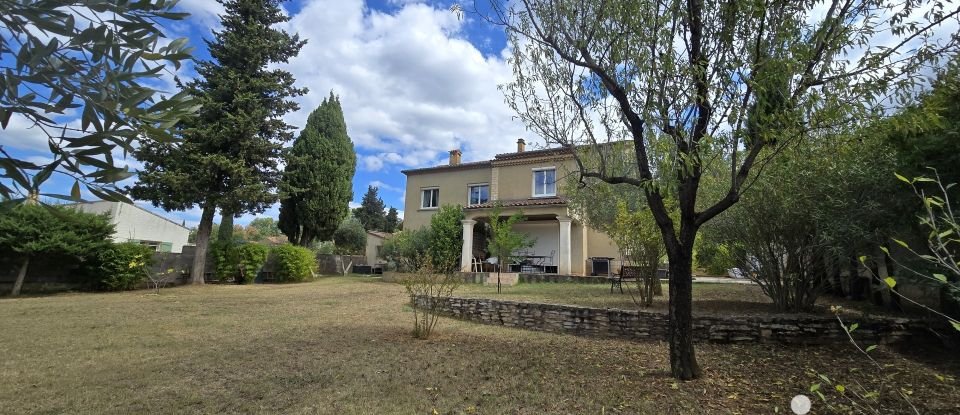 Traditional house 7 rooms of 147 m² in Bagnols-sur-Cèze (30200)