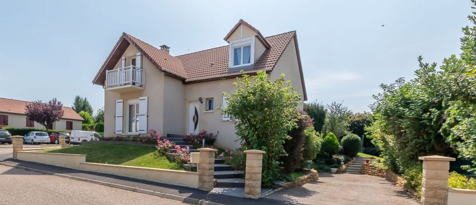 Maison 7 pièces de 171 m² à Chieulles (57070)