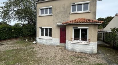 House 7 rooms of 105 m² in Bournezeau (85480)