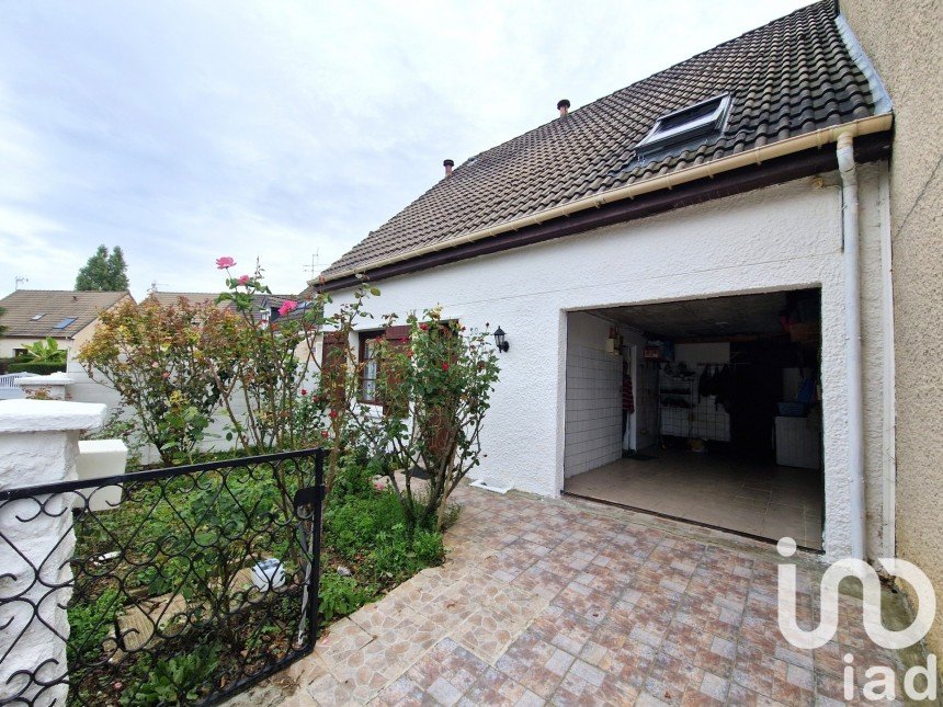 House 4 rooms of 89 m² in Artenay (45410)