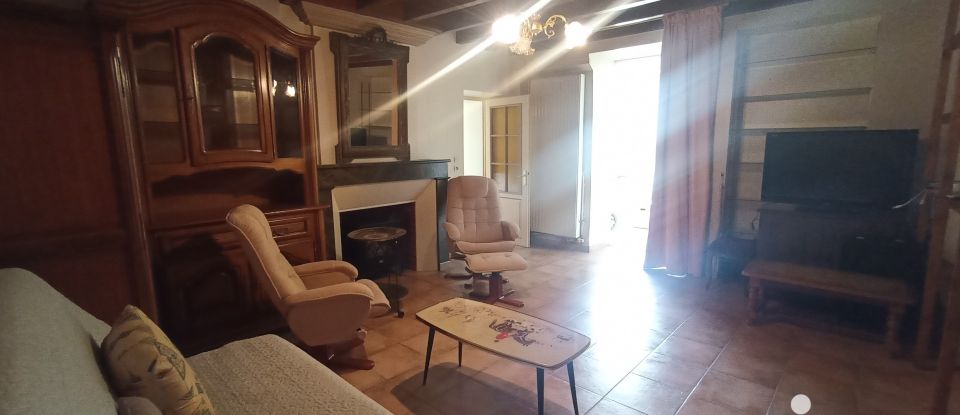 Traditional house 5 rooms of 125 m² in Ceaux-en-Loudun (86200)