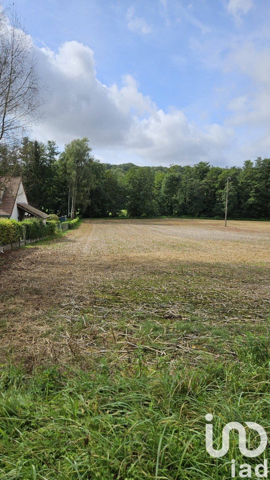 Land of 1,500 m² in Saint-Cyr-sur-Morin (77750)