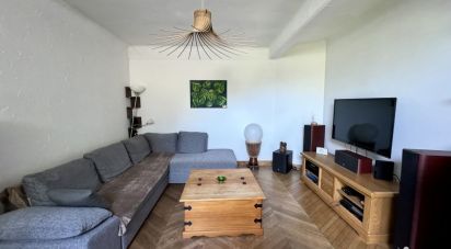 Appartement 3 pièces de 76 m² à Bruyères-le-Châtel (91680)