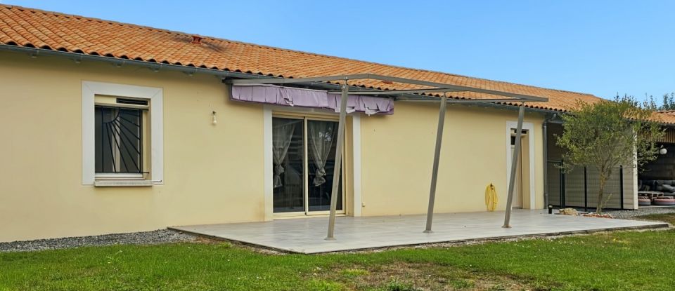 Maison traditionnelle 5 pièces de 122 m² à Prahecq (79230)