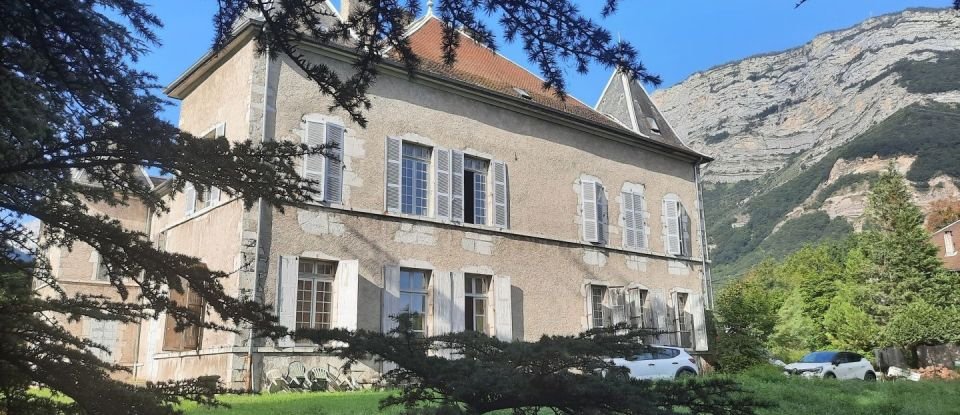 Appartement 5 pièces de 231 m² à Varces-Allières-et-Risset (38760)