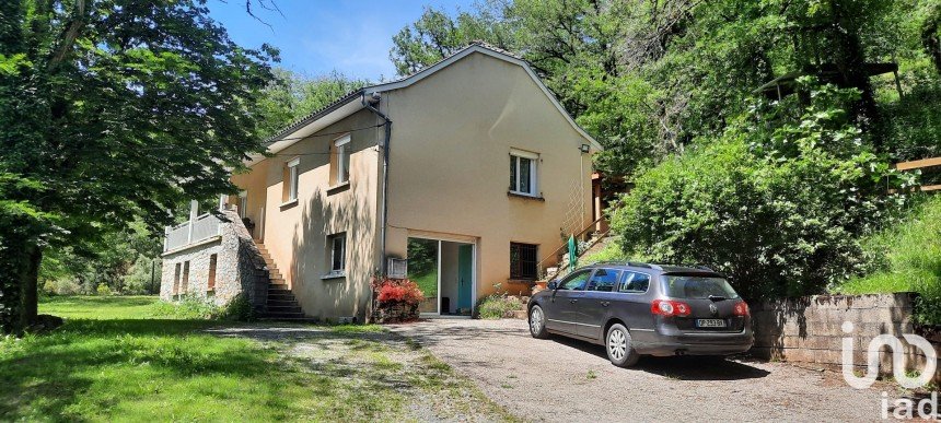 Maison 7 pièces de 160 m² à Capdenac (46100)