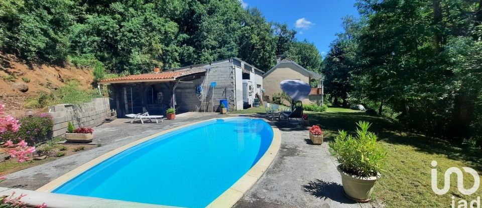 Maison 7 pièces de 160 m² à Ambérieu-en-Bugey (01500)