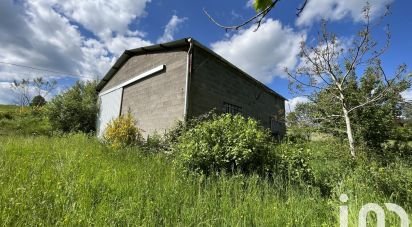 Parking/garage/box de 98 m² à Larodde (63690)