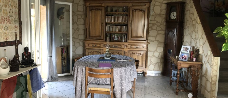 Traditional house 5 rooms of 154 m² in Murat-le-Quaire (63150)