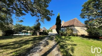 Maison 8 pièces de 196 m² à Église-Neuve-d'Issac (24400)