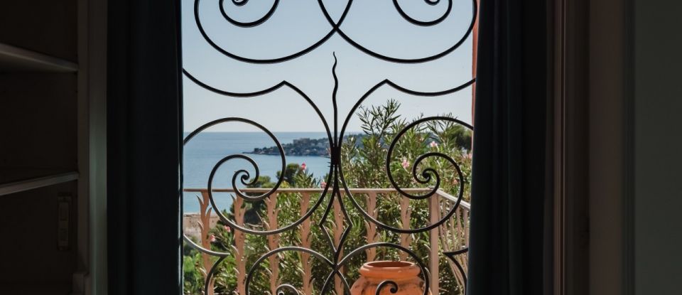 House 5 rooms of 133 m² in Menton (06500)