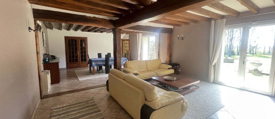 Longere 8 rooms of 250 m² in Saint-Barthélemy (77320)