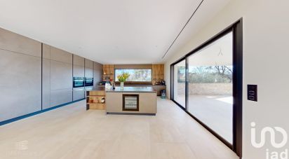 Maison d’architecte 7 pièces de 350 m² à Roquefort-les-Pins (06330)