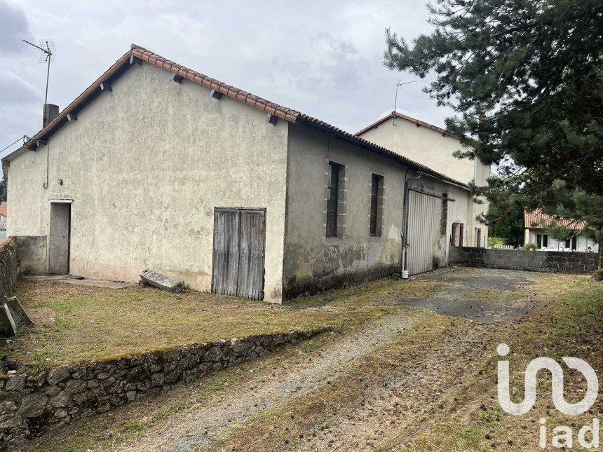 Immeuble de 295 m² à Azay-sur-Thouet (79130)