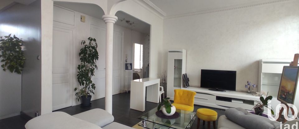 Appartement 3 pièces de 81 m² à Vichy (03200)