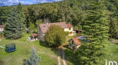 Traditional house 7 rooms of 233 m² in Sarlat-la-Canéda (24200)