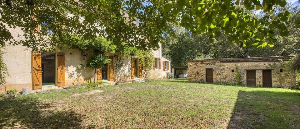 Maison traditionnelle 7 pièces de 233 m² à Sarlat-la-Canéda (24200)