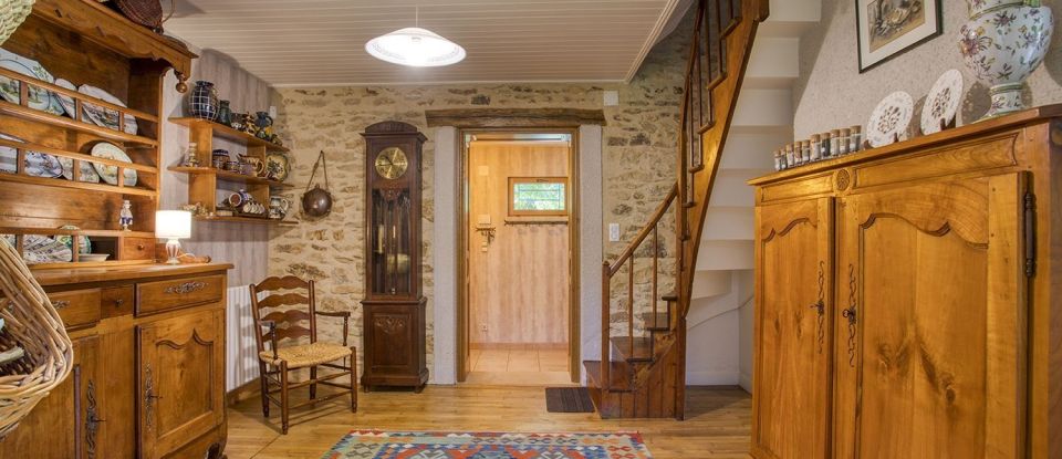 Maison traditionnelle 7 pièces de 233 m² à Sarlat-la-Canéda (24200)