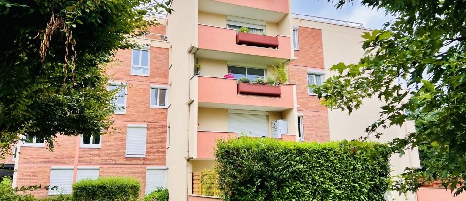 Appartement 5 pièces de 102 m² à Guyancourt (78280)