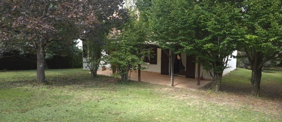 Maison 6 pièces de 135 m² à Villemanoche (89140)