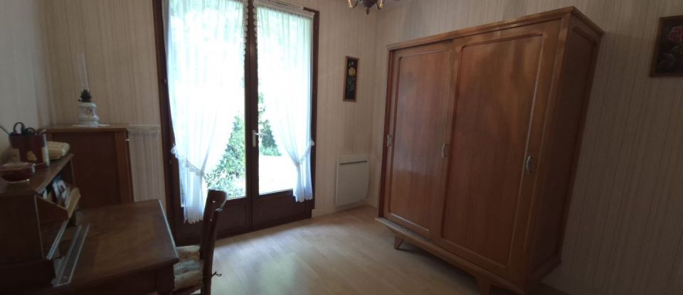 House 6 rooms of 135 m² in Villemanoche (89140)