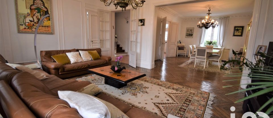 Mansion 10 rooms of 280 m² in Château-Thierry (02400)