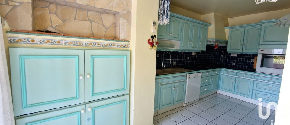 Traditional house 5 rooms of 119 m² in Sanary-sur-Mer (83110)