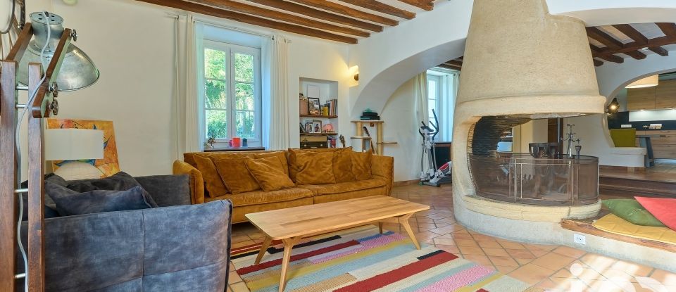 House 7 rooms of 196 m² in Vigny (95450)